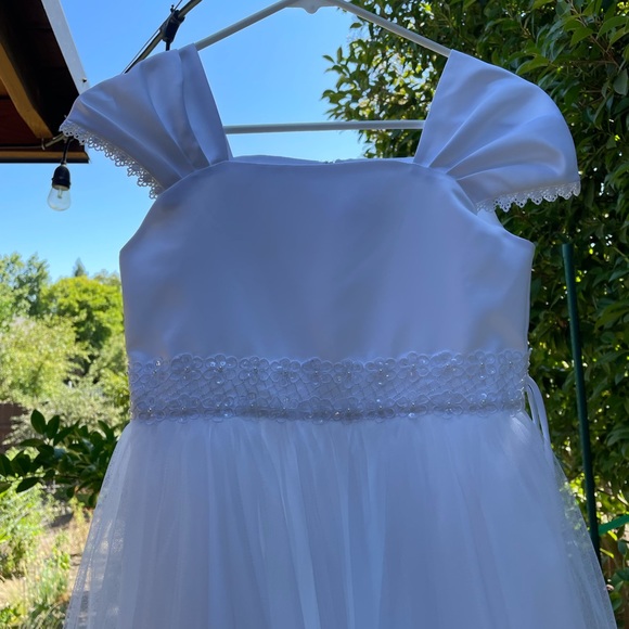 Girls Formal Dress Simple White with Detailing - Picture 3 of 8